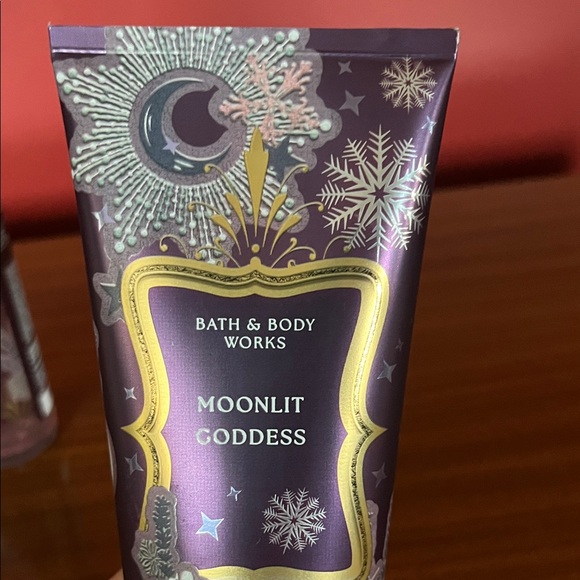 Bath & Body Works Moonlit Goddess Collection - Purple and Silver - Picture 7 of 15